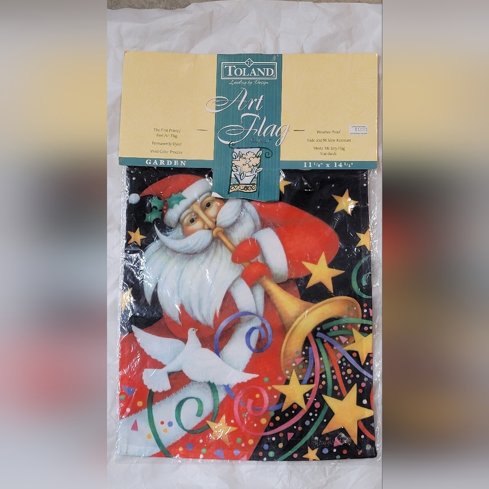 Toland Santa garden flag.